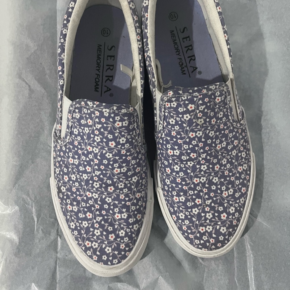 Floral Blue and White slip ons